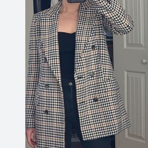 Iso Aritizia Margaux Blazer size 8 or 10